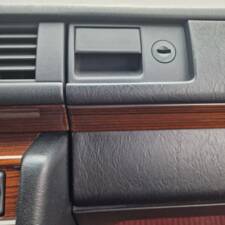 Immagine 29/162 di Mercedes-Benz 230 CE (1989)