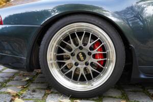 Imagen 8/17 de Porsche 911 Carrera (1995)