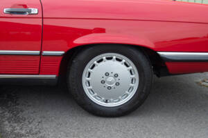 Image 27/29 of Mercedes-Benz 500 SL (1989)