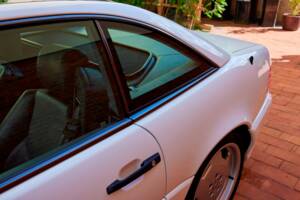 Image 155/171 of Mercedes-Benz SL 600 (1996)