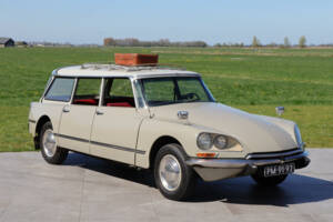 Image 11/50 of Citroën ID 21 Break (1967)