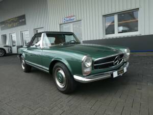 Image 1/25 de Mercedes-Benz 280 SL (1970)