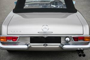 Image 9/37 of Mercedes-Benz 280 SL (1970)