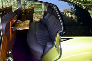 Image 24/38 of Rolls-Royce Silver Cloud I (1959)