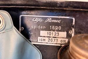 Image 23/23 of Alfa Romeo Giulia 1600 Spider (1963)