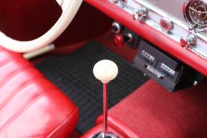 Image 28/37 of Mercedes-Benz 300 SL "Gullwing" (1954)