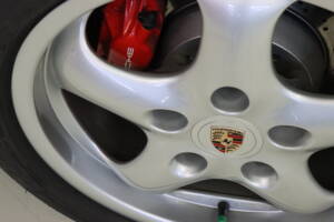 Immagine 29/30 di Porsche 911 Carrera (1997)