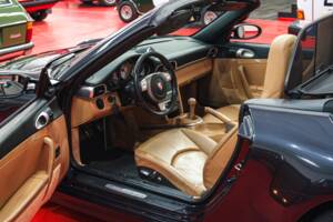 Image 44/48 of Porsche 911 Carrera 4S (2007)