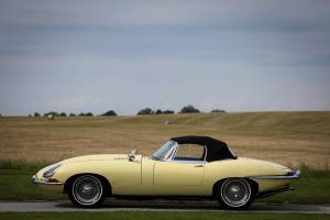 Image 6/35 de Jaguar E-Type (1967)