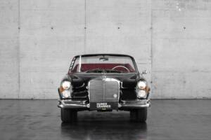 Image 7/50 of Mercedes-Benz 220 SE b (1962)