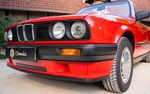 Immagine 12/33 di BMW 318i (1991)