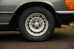 Image 15/50 of Mercedes-Benz 280 SL (1985)