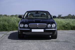 Obraz 6/50 pojazdu Jaguar XJR Super V8 (2004)