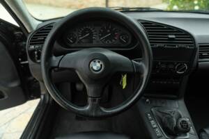 Image 38/50 of BMW 318 (1994)