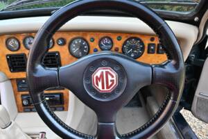 Bild 36/50 von MG RV8 (1995)