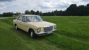 Immagine 9/32 di Mercedes-Benz 200 (1974)