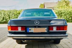 Bild 92/99 von Mercedes-Benz 230 CE (1983)