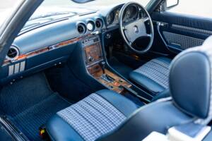 Image 41/47 of Mercedes-Benz 300 SL (1987)