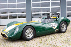 Image 2/80 of Lister Knobbly (1956)