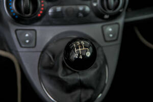 Image 28/48 de FIAT 500 C (2014)
