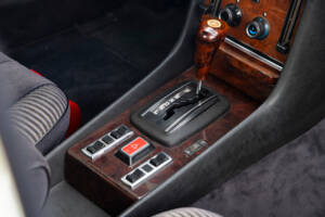 Image 11/29 of Mercedes-Benz 500 SLC (1980)
