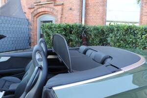 Image 14/19 of Audi A5 2.0 TDI S-Line (2024)