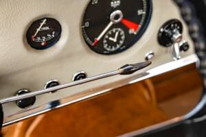 Bild 56/100 von Jaguar XK 150 DHC (1959)