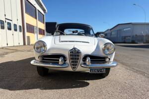 Image 2/23 of Alfa Romeo Giulia 1600 Spider (1963)