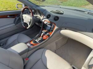 Image 12/89 of Mercedes-Benz SL 500 (2002)