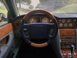 Bild 26/31 von Bentley Arnage R (2005)