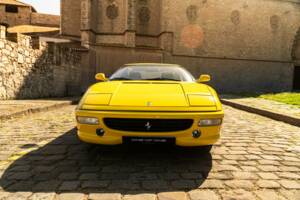 Immagine 2/33 di Ferrari F 355 Berlinetta (1995)