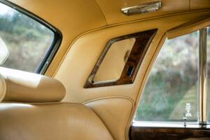 Bild 17/48 von Rolls-Royce Silver Shadow II (1978)