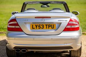 Image 32/50 of Mercedes-Benz CLK 55 AMG (2003)