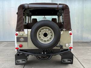 Bild 4/21 von Land Rover Defender 110 (2005)