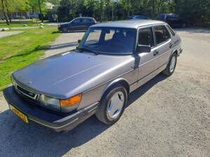 Image 1/8 of Saab 900 Turbo (1984)