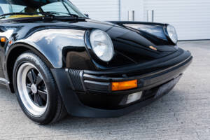 Image 19/67 de Porsche 911 Turbo 3.3 (1986)