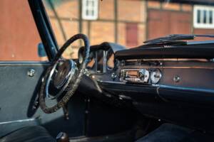 Bild 32/69 von Mercedes-Benz 230 SL (1967)