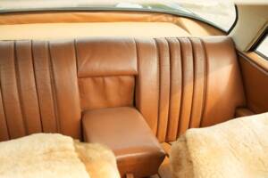 Image 8/9 of Mercedes-Benz 250 SE (1966)