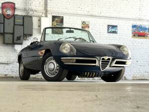 Image 1/74 de Alfa Romeo 1750 Spider Veloce (1968)