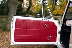 Image 12/50 of Triumph Herald 1200 (1967)