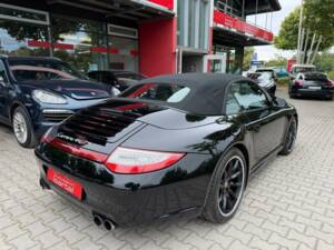Afbeelding 31/43 van Porsche 911 Carrera 4 GTS (2011)
