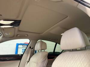 Bild 16/23 von BMW 730d (2016)
