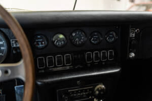 Immagine 27/32 di Jaguar E-Type (1969)