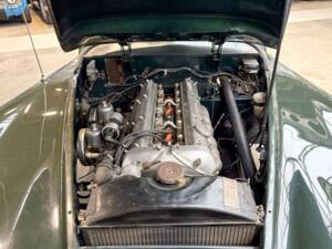 Image 16/28 of Jaguar XK 120 FHC (1953)
