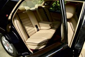 Image 43/50 of Bentley Turbo RT (1997)
