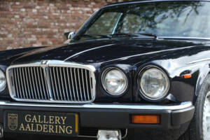 Imagen 20/50 de Jaguar XJ 12 (1985)