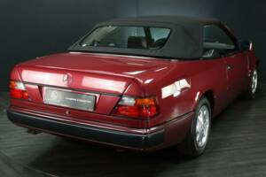 Bild 47/50 von Mercedes-Benz 300 CE-24 (1992)