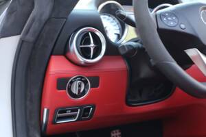 Image 48/75 of Mercedes-Benz SLS AMG Roadster (2012)