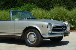 Image 22/50 of Mercedes-Benz 230 SL (1965)