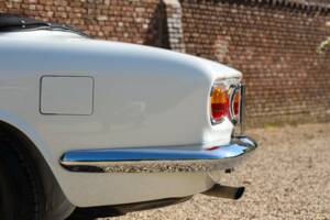 Image 33/50 of Alfa Romeo Giulia 1600 GTC (1966)